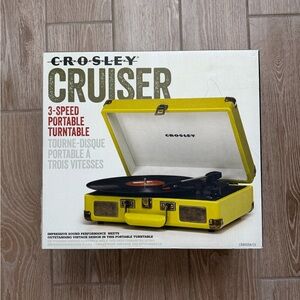 Crosley Cruiser Yellow 3-Speed Turntable